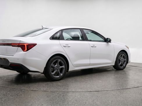 Used 2025 Kia K4 LXS FWD image 9
