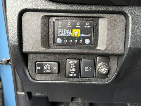Used 2018 Toyota Tacoma TRD Pro AWD/4WD image 22