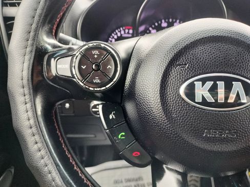 Used 2015 Kia Soul + image 42