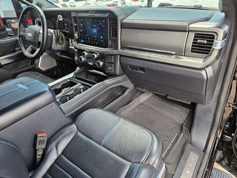 Used 2025 Ford F350 Platinum AWD/4WD image 32
