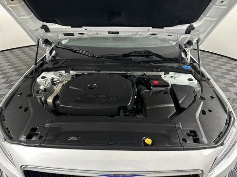 Used 2019 Volvo S90 T5 Momentum image 21