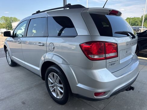 Used 2013 Dodge Journey SXT w/ Flexible Seating Group FWD image 4