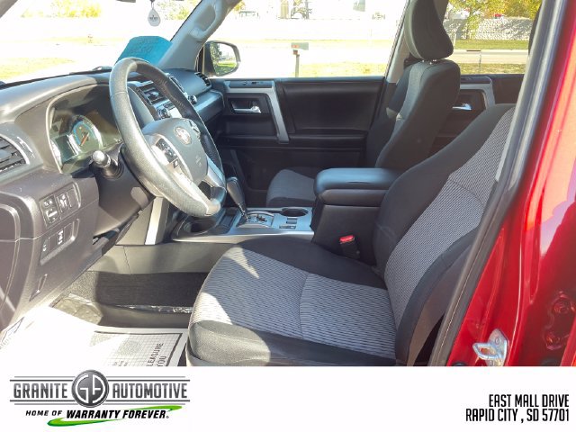 Used 2016 Toyota 4Runner SR5 AWD/4WD image 9