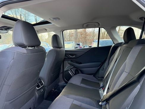 Used 2025 Subaru Outback Premium image 29