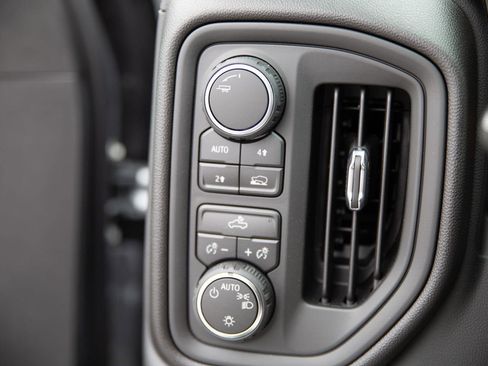 Used 2026 Chevrolet Silverado 1500 Custom image 18