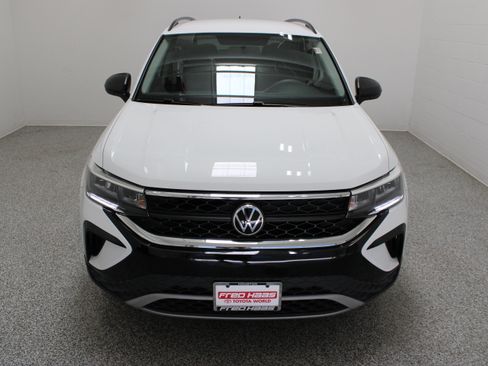 Used 2022 Volkswagen Taos S FWD image 3