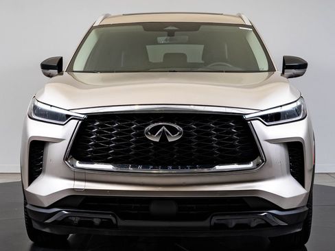 Used 2025 INFINITI QX60 Luxe AWD/4WD image 2