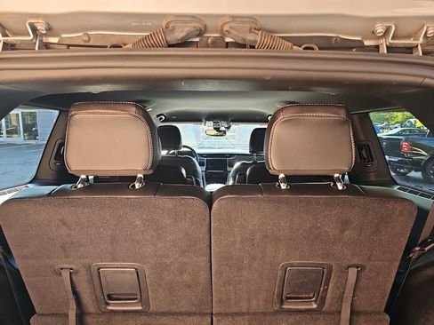 Certified 2023 Jeep Grand Cherokee L Laredo image 15