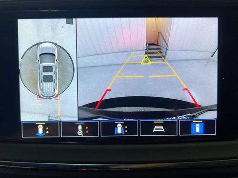 Used 2023 Buick Enclave Avenir AWD/4WD image 15