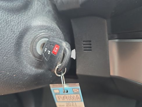 Used 2021 Toyota Tacoma SR AWD/4WD image 27