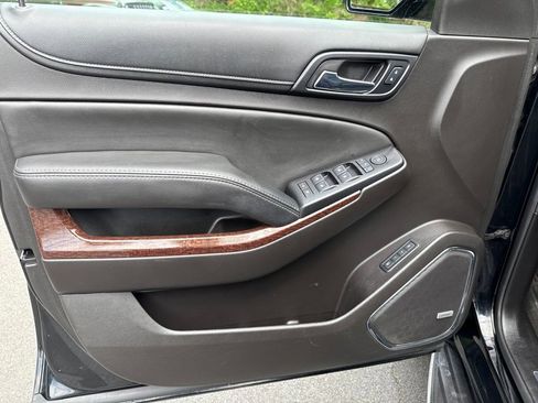 Used 2017 GMC Yukon SLT AWD/4WD image 15