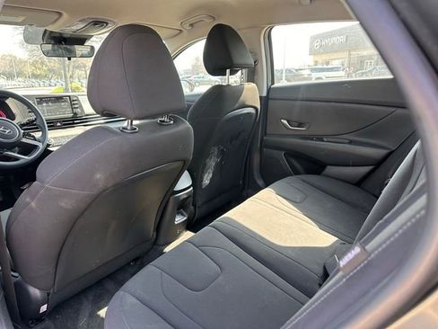 Used 2025 Hyundai Elantra Blue image 23