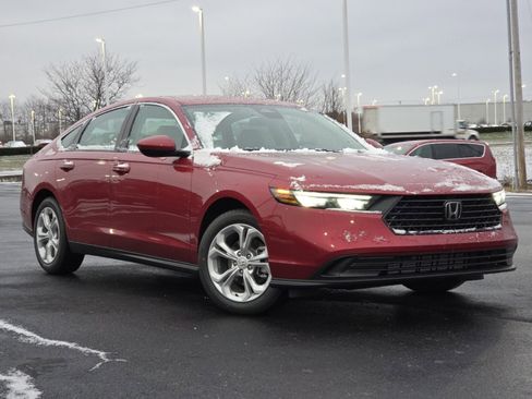 Used 2025 Honda Accord LX image 2