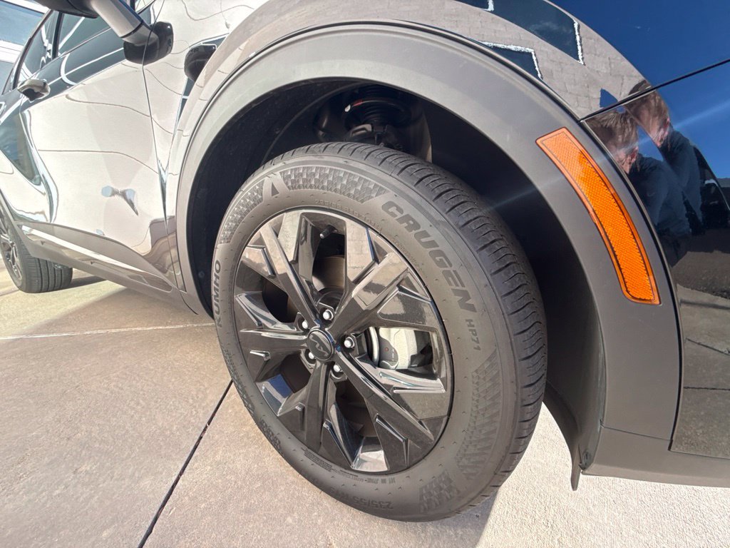 Used 2025 Kia Sportage X-Line w/ Premium Package AWD/4WD image 3