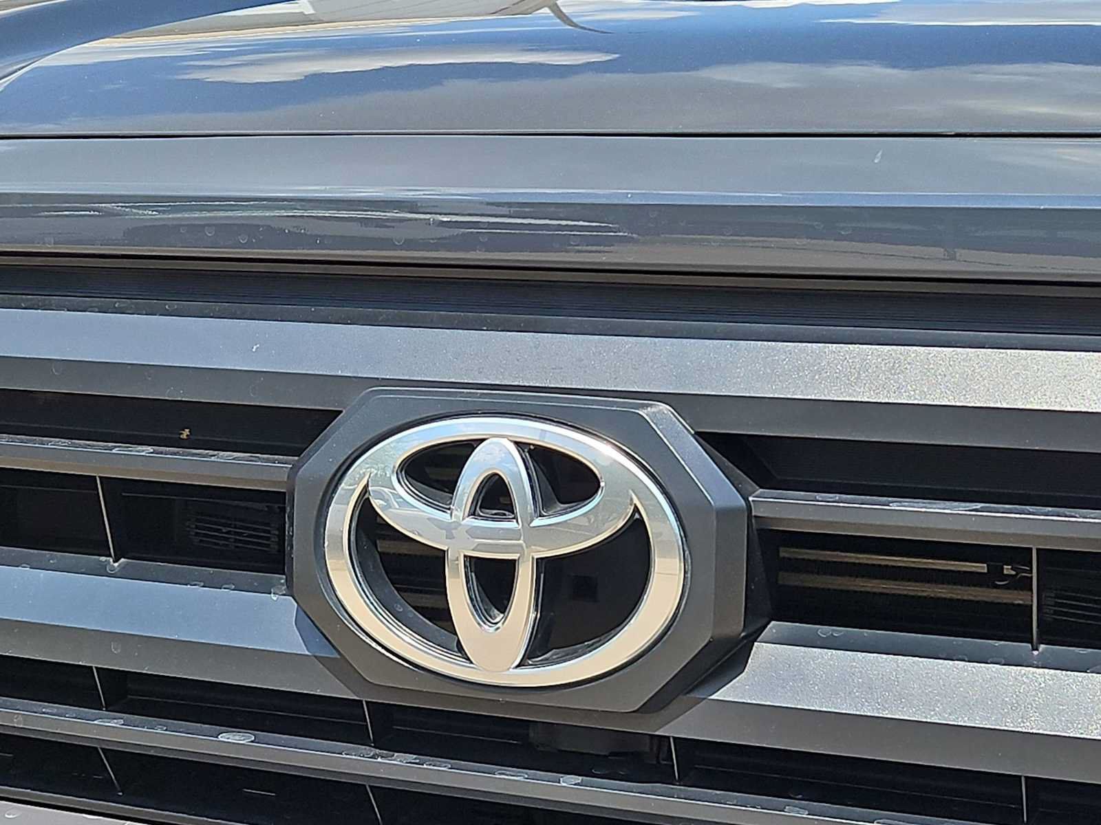 Used 2025 Toyota Tacoma SR5 RWD image 10