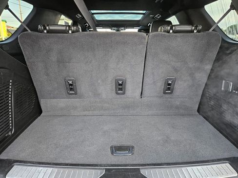 Used 2021 GMC Yukon Denali w/ Denali Premium Package image 12