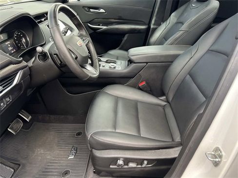 Certified 2023 Cadillac XT4 Sport w/ LPO, Onyx Lite Package image 17
