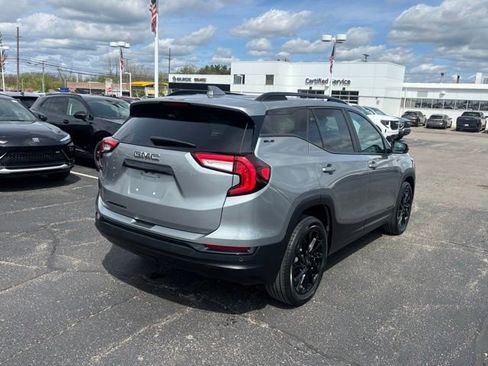 Certified 2023 GMC Terrain SLE w/ Driver Convenience Package FWD image 5
