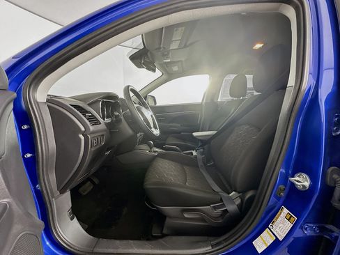 Used 2025 Mitsubishi Outlander Sport LE AWD/4WD image 13