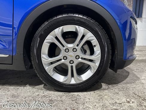 Used 2018 Chevrolet Bolt LT FWD image 32