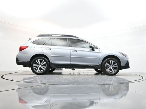 Used 2018 Subaru Outback 2.5i Limited image 33
