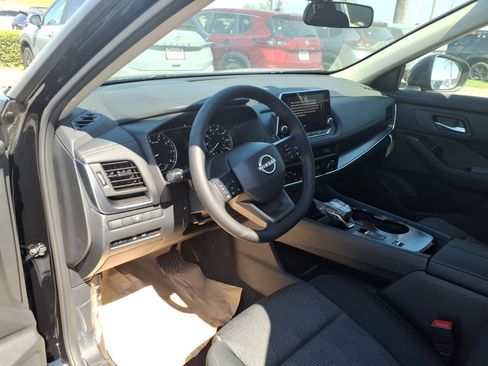 New 2026 Nissan Rogue SV FWD image 8