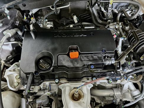 Used 2024 Honda HR-V LX image 31