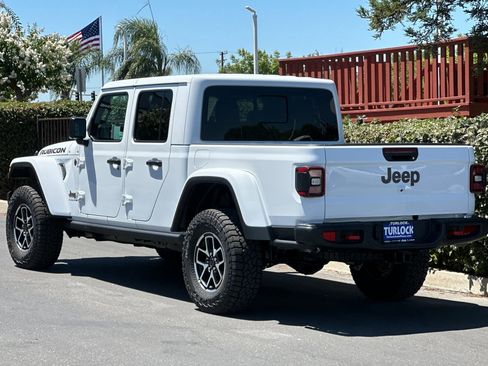 New 2025 Jeep Gladiator Rubicon image 6