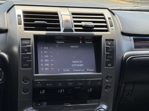 Used 2021 Lexus GX 460 w/ Accessory Package AWD/4WD image 10