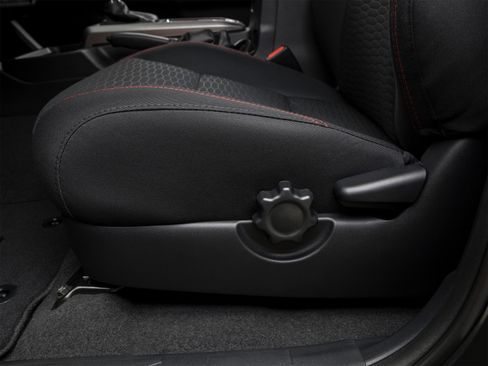 Used 2018 Toyota Tacoma SR5 RWD image 23