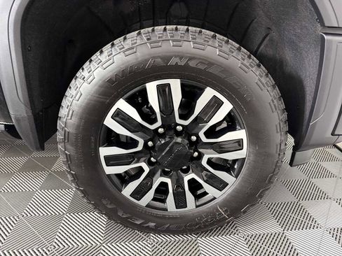 New 2026 GMC Sierra 2500 Denali Ultimate AWD/4WD image 8