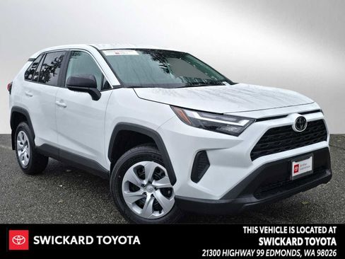Certified 2025 Toyota RAV4 LE image 1