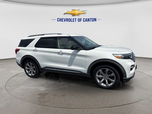 Used 2020 Ford Explorer Platinum w/ Premium Technology Package AWD/4WD image 4