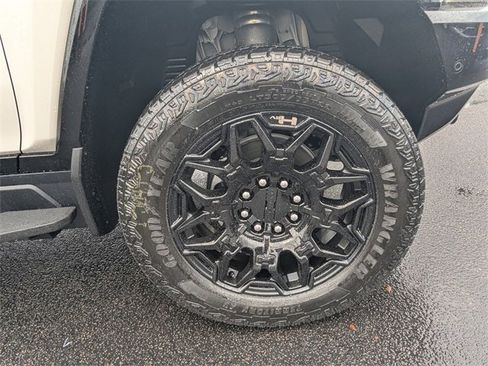 New 2026 GMC Hummer EV SUV image 11