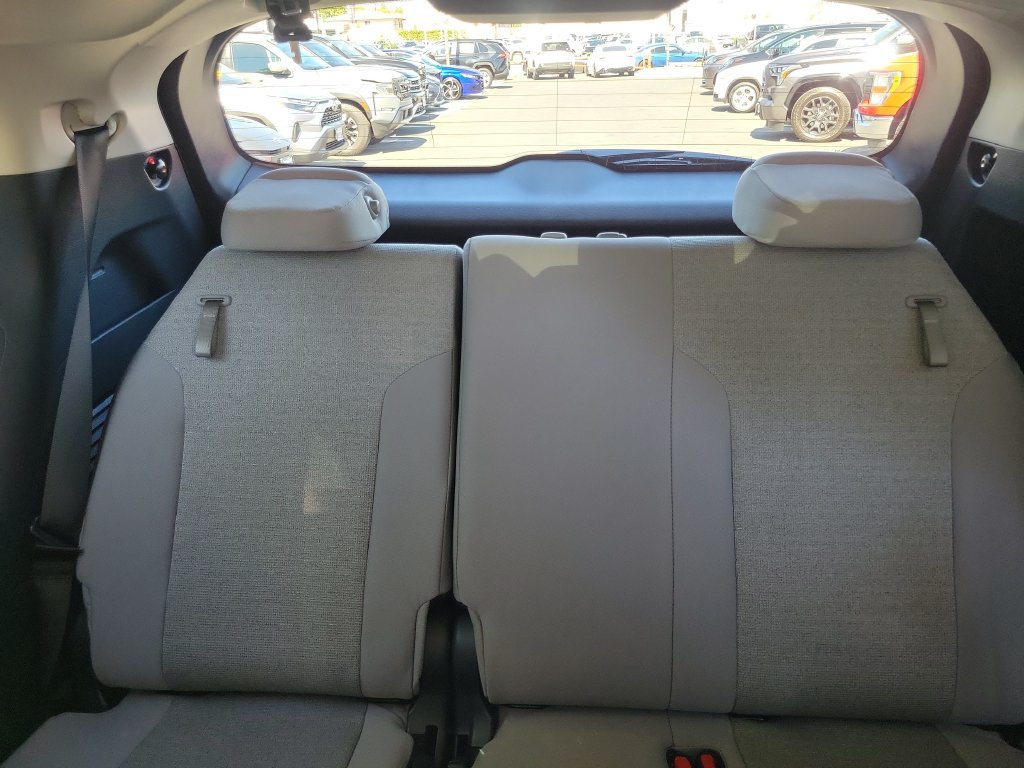 Used 2026 Toyota Sienna LE FWD image 14