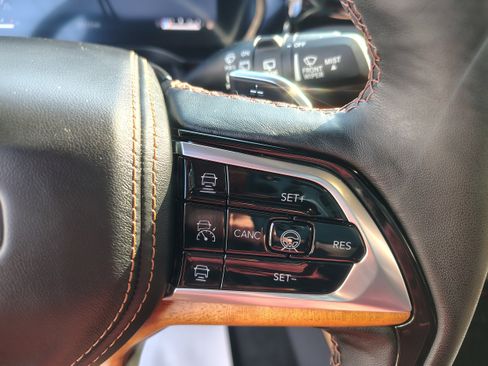 Certified 2025 Jeep Grand Cherokee L Summit image 39