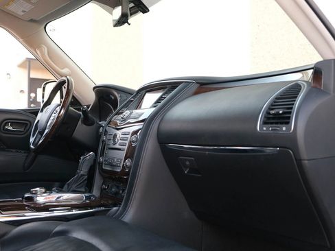 Used 2018 INFINITI QX80 4WD w/ Deluxe Technology Package image 32