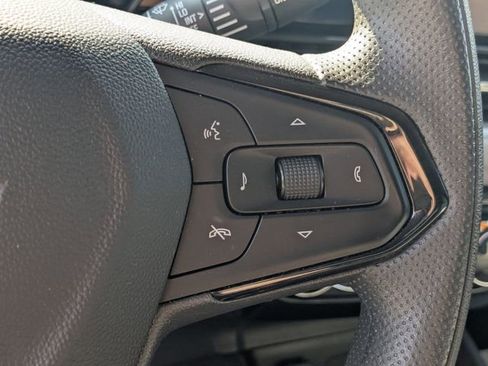 Used 2025 Chevrolet TrailBlazer LT FWD image 17