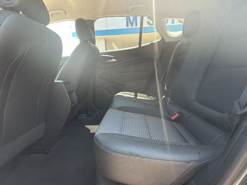 Used 2025 Chevrolet Trax LT FWD image 14