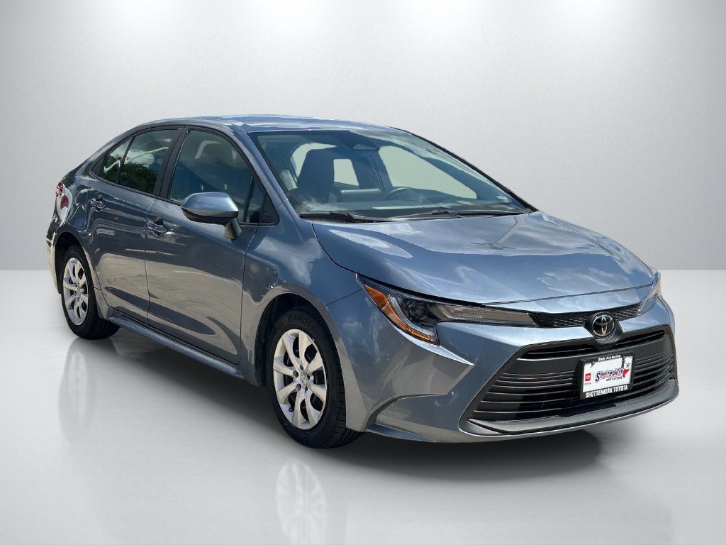 Certified 2025 Toyota Corolla LE FWD image 3