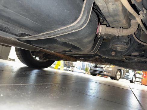 Used 2011 Honda Odyssey EX-L image 19