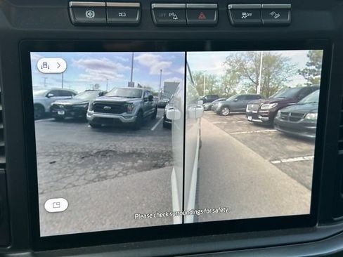 Certified 2024 Ford F250 Lariat w/ Lariat Ultimate Package AWD/4WD image 32