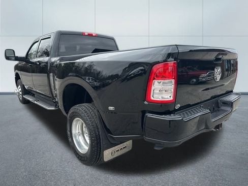 Used 2024 RAM 3500 Big Horn w/ Sport Appearance Package image 4