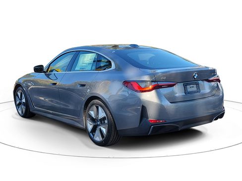 New 2026 BMW i4 eDrive40 w/ Parking Assistance Package image 3