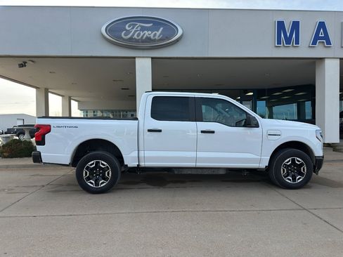 Used 2023 Ford F150 Lightning Pro image 7