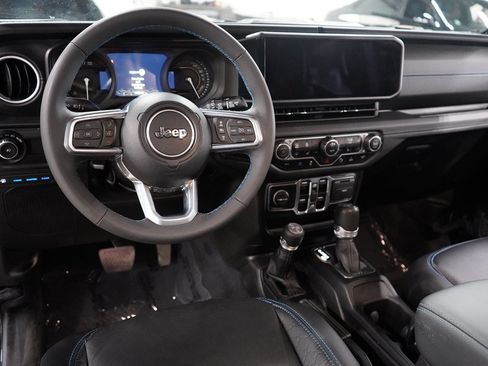 Used 2024 Jeep Wrangler High Altitude AWD/4WD image 10