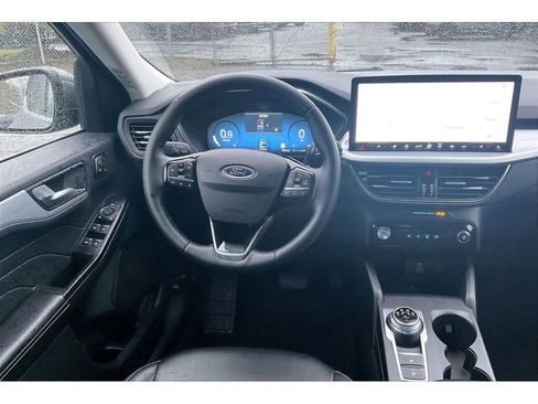 Used 2025 Ford Escape Platinum image 5