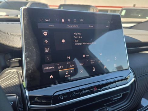 New 2026 Jeep Compass Latitude AWD/4WD image 19