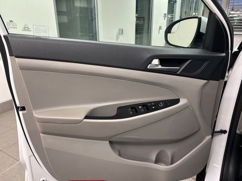 Used 2019 Hyundai Tucson SE image 19