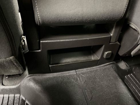 Used 2019 GMC Sierra 1500 SLE w/ SLE Value Package AWD/4WD image 11